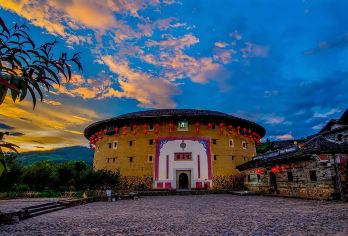 漳州云水谣+怀远楼+和贵楼一日【厦门出发+纯玩团多套餐可选】【[自家发团]我社独立发团不转团不卖团，优质导游服务，岛内免费上门接送】