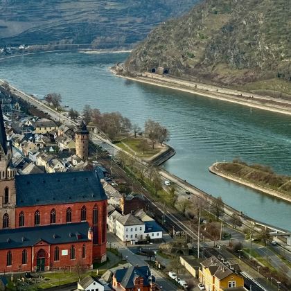 德国莱茵河谷吕德斯海姆画眉鸟小巷一日游上门接送/10小时包车