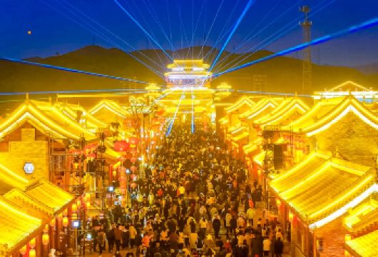 万全右卫城一日游【中午出发·京西卫城北方大唐不夜城-】【郊游，亲子，古城夜景】