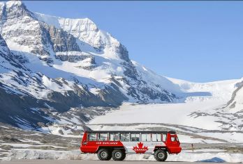 哥伦比亚冰原探险、弓湖和佩托湖一日游【冰原大道：行驶在风景优美的公路上，沉浸在落基山脉的美景中。】