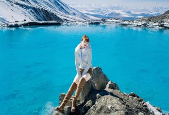 祁连岗什卡雪峰景区一日游【连心湖+七彩瀑布+赠骑马拍照体验】【[线路特色]西北环线被“低估”的岗什卡雪峰景区，追随王一博的脚步去感受“果冻海”童话世界的美】