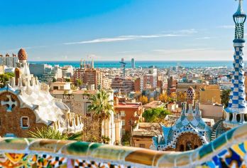 圣家族大教堂+古埃尔公园+米拉之家 +锡切斯小镇包车一日游【高迪建筑三连击：一次性打卡圣家族大教堂、古埃尔公园、米拉之家，感受天才建筑师的奇幻世界。】