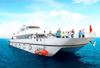 潍坊十笏园【包车游丨风筝博物馆丨青州古城坊茨小镇接送丨纯玩】【[游玩攻略]这里有万米金沙滩，既能供您挖沙，赶海，拾贝，又能观赏海洋风光】