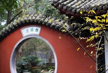 【武侯祠讲解】 2小时 全程讲解 持证导游 纯玩跟团 含耳麦【[安心听]持证上岗，定期培训考核，真人导游精讲，配备无线耳麦 带您游长安品历史；】