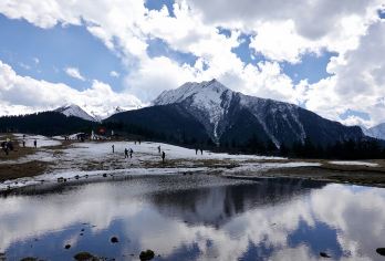纳山之眼/猛古雪山一日游：360度沉浸式雪山观景，与雪山并肩【[品质纯玩]全程纯玩·无购物+旅游意外险+多年老司机+专业领队丨全程正规旅游车，保证一人一座】