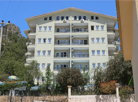 Lunamar Apartments