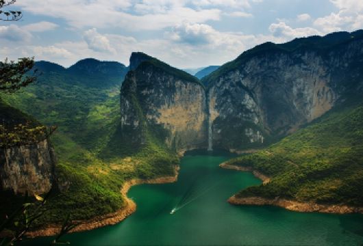 蝶舞清江·地心谷景区+清江画谷·船游清江【品质纯玩+接送服务【一天就能游玩恩施两个著名景点，地心谷+清江画谷！】