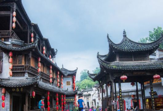 婺源包车【东线北线篁岭景区可选车型可选】可单团单议，量身打造【车辆自己经营，减少中间商差价，更省钱安全。】