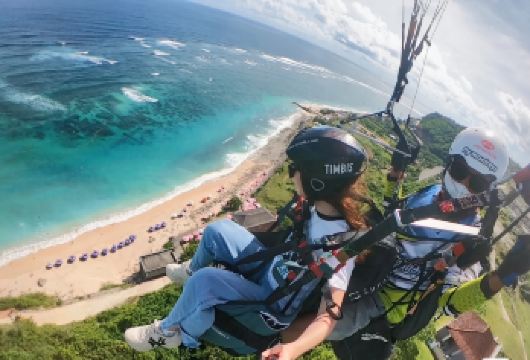 巴厘岛乌鲁瓦图情人崖滑翔伞【可选Alam|ulu】【教练一对一，含视频拍摄】