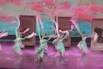 浙江杭州《水之灵》水舞台演出票+赠送伴手礼【沉浸式水舞台 国内维一全封闭设计，水幕+裸眼3D联动，打造海底世界奇观，身临千年水韵。】