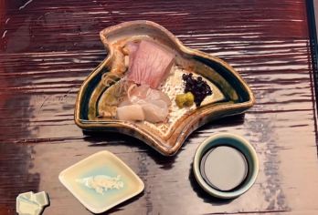 日本京都往返奈良-奈良公园-若草山.春日大社-红叶巡礼红叶季【专业行程定制，精选热门景点，高效游玩不走回头路，贴心服务保障，轻松】