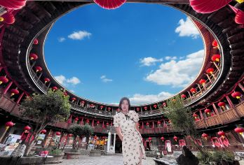 南靖云水谣古镇+永定土楼王+漳州古城一日游 2人起订独立用车【[ 携程供应土楼专线]自有车队、天天发团，专业老司机专注开车为您保驾护航，自主发团，漫步漳州古城】