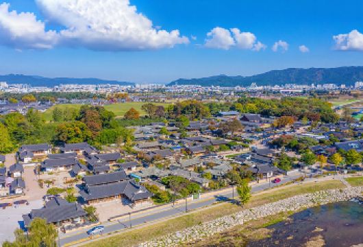 韩国【釜山-庆州】新罗古都遗产一日游【纯玩.含导游】【新罗古都体验：深入浅出地讲述新罗王朝的历史故事与文化背景，而非仅止于走马看花式的拍照行程。】