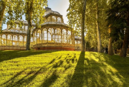 马德里王市区太阳门广场＋丽池公园【景点可选，中文司机10H】【卡马德里皇家地标与艺术殿堂，一日尽览西班牙王室风华与艺术瑰宝，漫步百年公园邂逅浪漫！】