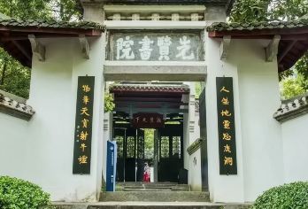 庐山一日游【南昌出发 庐山秀峰+三叠泉+白鹿洞 门票赠送】【南昌大巴直达，经典游庐山叠翠双瀑】