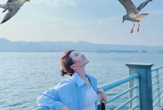 云南昆明石林风景区+滇池一日游【一手地接资源观海鸥】【舒适大巴车，优秀老司机 保障安全,世界地质公园石林+滇池邂逅红嘴鸥,云南的美食，当地田园餐】