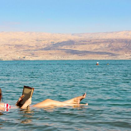 以色列马萨达死海一日游（多地接送/死海漂浮/圣地古迹/缆车）