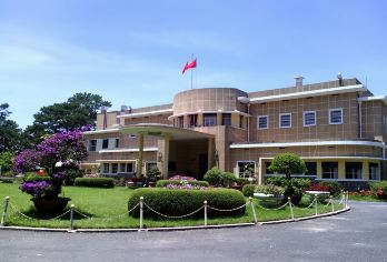 大叻自然与建筑之旅|从越南芽庄出发【探索大叻的标志性地标Lam Vien Square和浪漫的春香湖 参观保大皇宫（第三行宫），越南末代皇帝的前居所，历史底蕴深厚，建筑典雅 探索疯屋子——全球**独特性和想象力的建筑杰作之一】