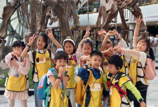 上海自然博物馆《中国恐龙大展》独立营 十人小团含双展门票【师生比1：5，含教学、博物馆门票、特展门票、午餐】