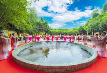 攀枝花颛顼龙洞旅游景区+新山梯田一日游【小包团  2人起订】【上门接送、纯玩无购物、自然景观】