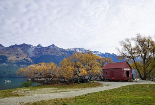 皇后镇拼团半日游：格林诺奇+红房子+天堂镇【2-9人小团，市/镇3公里内酒店接送，免去，交通烦恼】