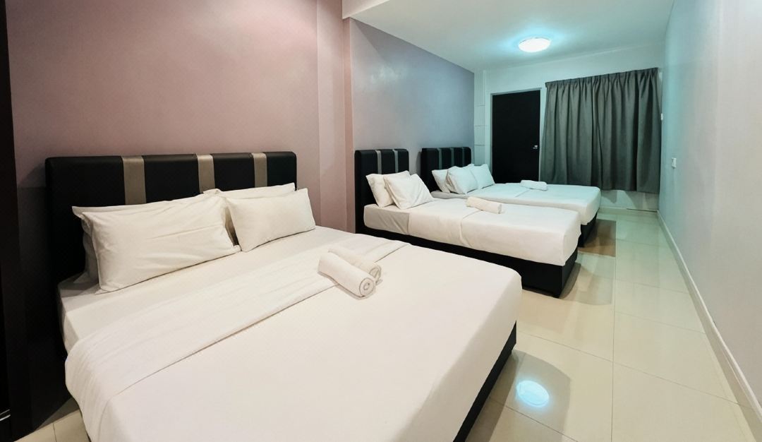 2 Storey 5BR 16pax Semabok Taman Cheng Ho, 3 by Myplace
