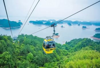 千岛湖中心湖+梅峰观岛一日游一览众山小 豪华游船 纯玩无套路【1.品质保证 ：纯玩团，不进任何购物店，全程高速舒适无忧，真正的做到享受旅游而非忍受旅游。】