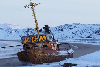 俄罗斯摩尔曼斯克出发：捷里别尔卡包车一日游｜打卡世界尽头【俄罗斯，总要去一趟捷里别卡尔，乘船追鲸，感受北冰洋，打卡网红秋千，邂逅世界尽头的孤寂与浪漫】