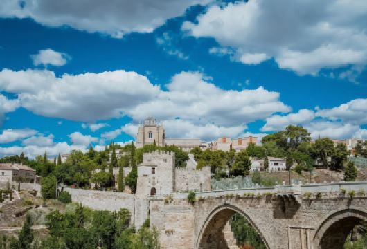 马德里出发托莱多古城＋托莱多城堡＋圣诺望皇家修道院＋圣马丁桥【漫游千年托莱多，邂逅三文化交融的世遗风华】