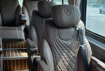 熊猫谷+青城山蓝眼泪看川剧·奔驰8人团钟书阁+仰天窝一日游【[万人好评回购]熊猫谷+青城山+仰天窝+钟书阁+灌县古城夜市+赠大型川剧+蓝眼泪夜景/多种套餐可选】