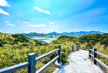 北京金海湖一日游【九点半集合 小众徒步栈道 环湖9公里徒步】【[各种玩法]徒步，，摄影，健身，感受大自然】