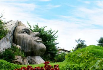 中科院植物园+基诺山寨一日游【6人内小团+晚出发+纯玩】【6人内小团，9点出发懒人游，不打卡不走马观花，让旅游充满阳光；】