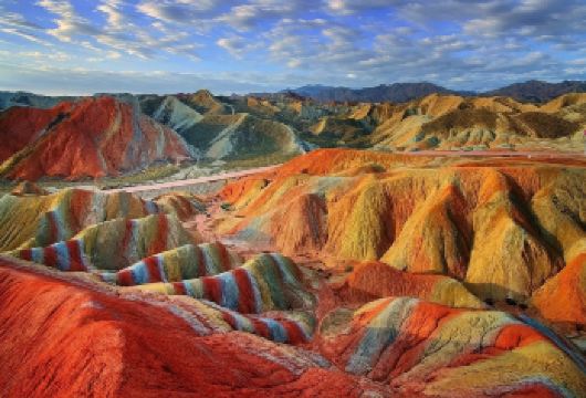 张掖七彩丹霞半日游（大巴团，小车团，包车游，拼车游）【订当日，请电话联系客服】