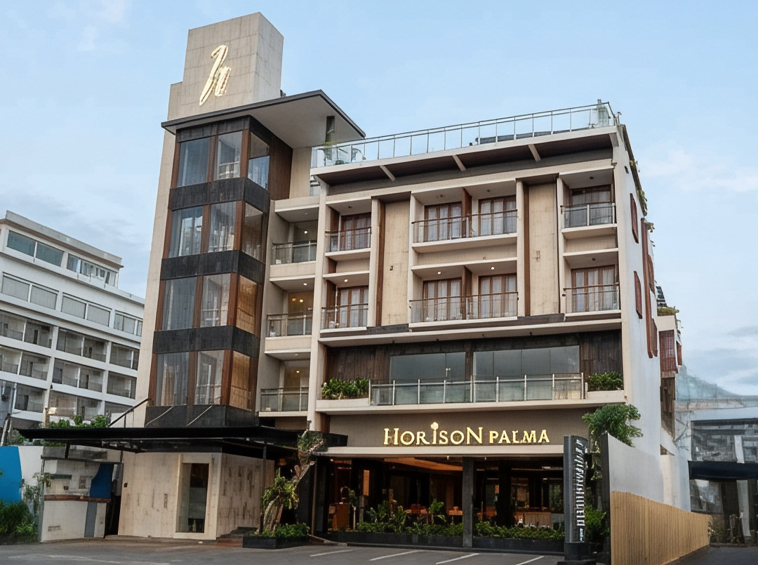 庞岸达兰帕尔马地平线酒店