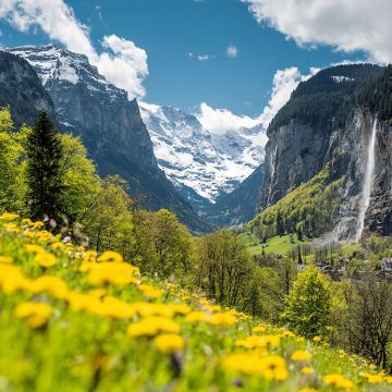 瑞士格林德瓦+劳特布龙嫩+因特拉肯一日游|漫游伯尔尼高地
