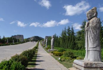 法门文化景区+乾陵+汉武帝茂陵一日游【佛舍皇陵一日游】【行程无忧 三环内上门接早 专车导游】