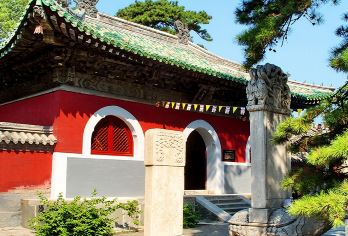 北京潭柘寺+戒台寺10小时包车一日游+5环内上门接送【我们为您提供北京5环内任一地点的上门接送服务，不用东奔西走到处集合，不挤大团，减少您旅行顾虑。】