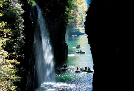 日本熊本上色见熊野座神社-白川水源-高千穗峡【中文专车】【上色见熊野座神社+高千穗峡+天安河原+天岩户神社+白川水源一日游】
