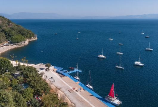 抚仙湖一日游（抚海湾、月亮湾、红沙滩、禄充）【往返接送，消费透明，正规旅游大巴，旅游保险】