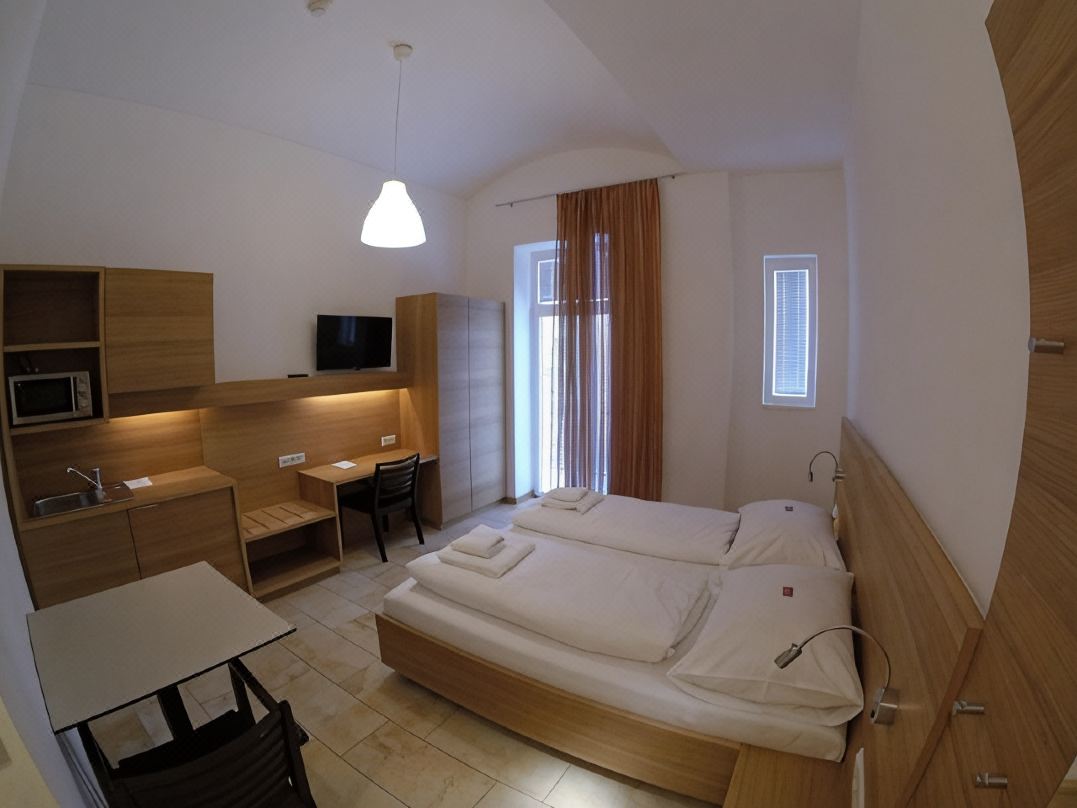 Hotel Aton