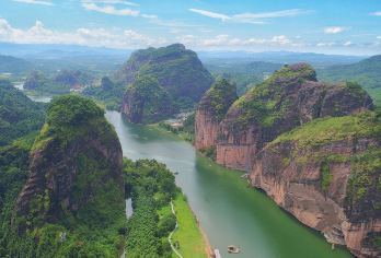 江西鹰潭龙虎山风景区+悬棺+泸溪河+天师府一日游【8人小团】【真纯玩无购物，含中餐及景区观光车，全程专职导游跟团服务】