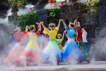 船进三峡人家一日游+赏西陵峡风光+哭嫁表演+峡江号子|热销中【三峡天下壮，请君乘船游，西陵甲三峡，忘返兴犹稠。三峡人家融合三峡文化之精髓，巴风楚韵，峡江今昔】