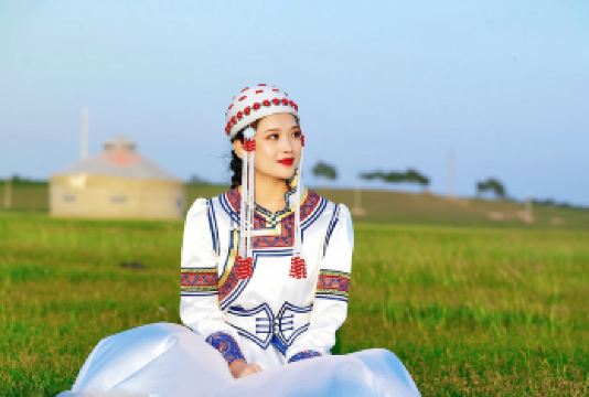 乌兰察布+辉腾锡勒草原+乌兰哈达火山地质公园一日游【[我们承诺]精选6人小团，本地旅行社，乌兰察布市区免费上门接送】