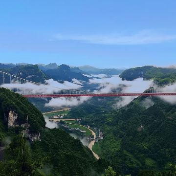 德夯大峡谷+德夯苗寨+矮寨悬崖栈道+矮寨大桥+天问台一日游