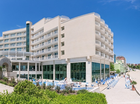 内塞巴尔酒店住宿-Bilyana Beach Hotel