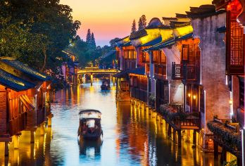 嘉兴乌镇+西塘古镇一日游【含讲解耳机ღ纯玩品质团赏西塘夜景】【『优质商家·品质保障』含讲解耳机，让您出游更加灵活有保障，行程无购物，客服全程为您服务。】