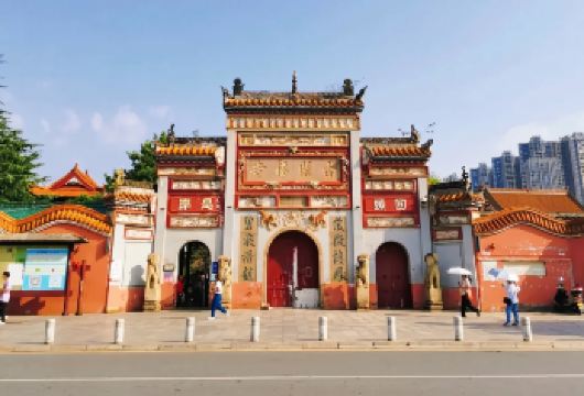 【开运纳福】开福寺+橘子洲+岳麓山+爱晚亭一日游·特惠无购物【[放心·多年老店]服务人次超5W+,，坚持纯玩、无购物市内潮流新玩法，串联长沙核心地标】