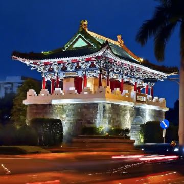 探索台北的老灵魂～旧台北城龙山寺+剥皮寮老街+西门红楼一日游