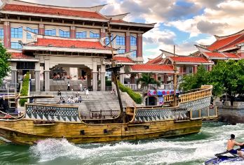 厦门老院子景区+闽南传奇秀一日游【岛内上门接送+纯玩】【老院子：穿越时空回到闽南渔村古厝，感受当地传统的渔村、妈祖、南洋，闽南文化以及华夏五千年始祖文化。】