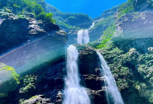 庐山风景名胜区一日游真纯玩含门票+索道+少爬山三叠泉秀峰双瀑【含上下索道·含达人讲解·免票游客·65岁老人军人管家见面退30元·学生坐索道时候管家退20元】